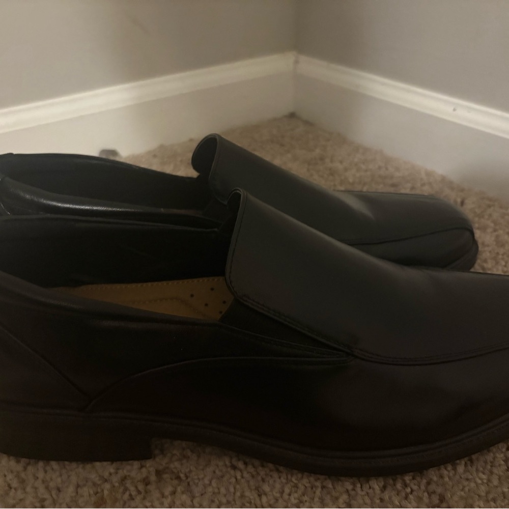 Croft & Barrow Men's Classic Black Slip-On Loafers